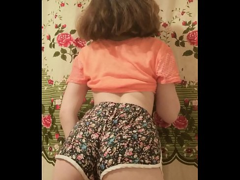 ❤️ Babe żagħżugħa sexy tqaxxir ix-xorts tagħha fuq il-kamera ❤️ Super sess fil-porn mt.xlxxporno.ru ️❤