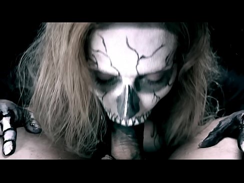 ❤️ Tfajla tad-dimostrazzjoni terda vit b'ħalqha iswed u tibla' cum. ❤️ Super sess fil-porn mt.xlxxporno.ru ️❤